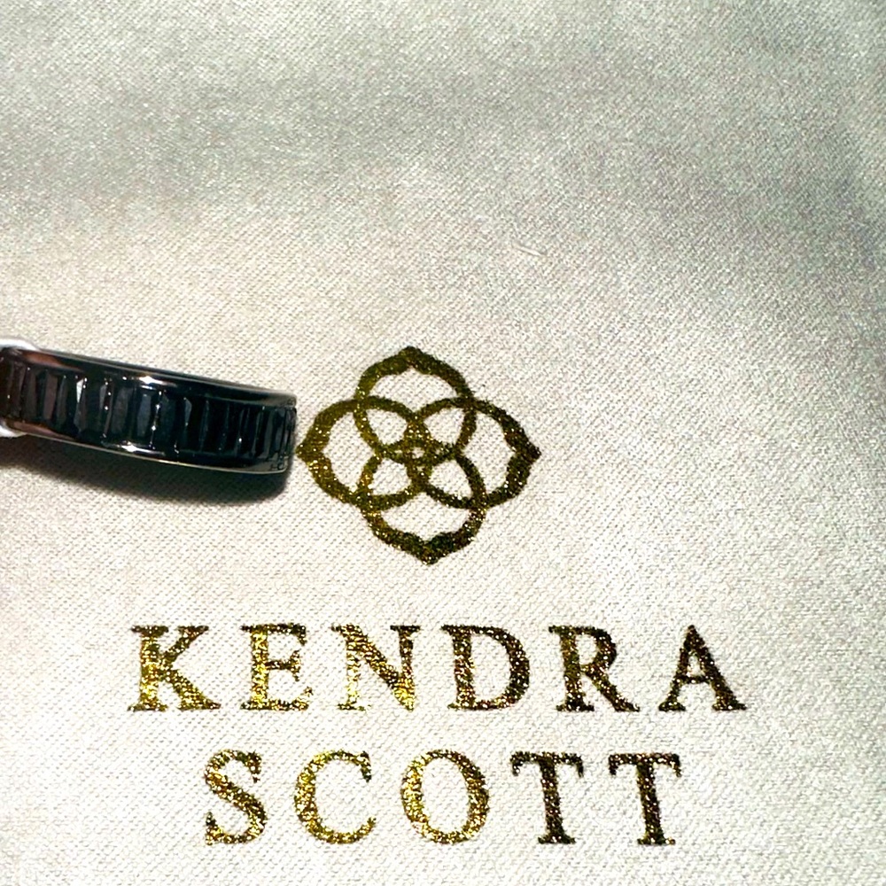 NWT Kendra Scott black gunmetal ring
